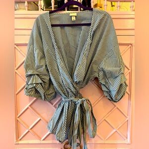 Women’s plus size Ava and Viv wrap top